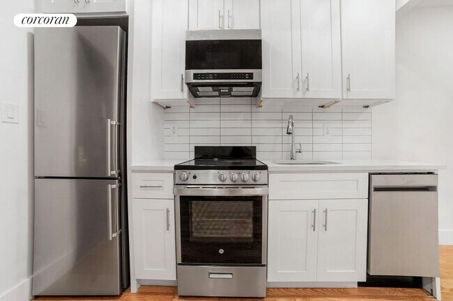 Building Photo - 337 E 54th St Rental