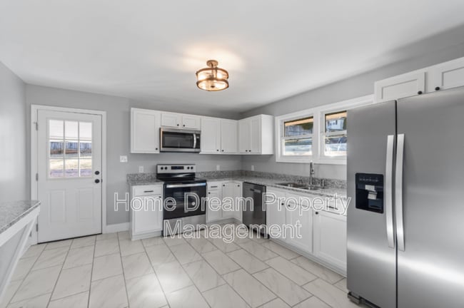 Photo - 354 Berry St