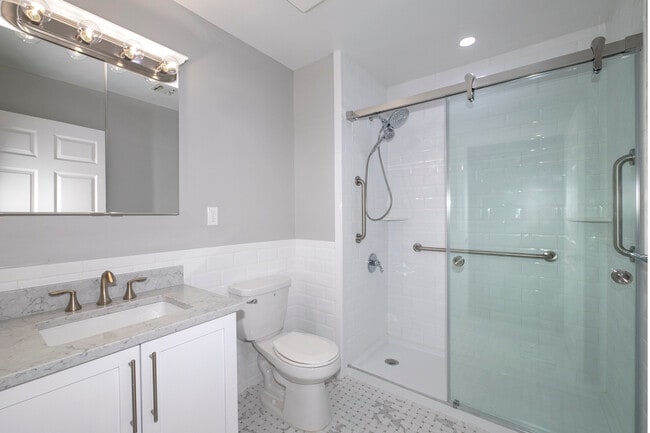 Fairfield Knolls at Farmingdale Village