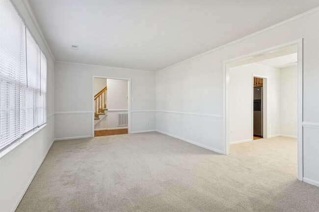 Photo - 3BR 2.5 BA Mid-Town Newport News