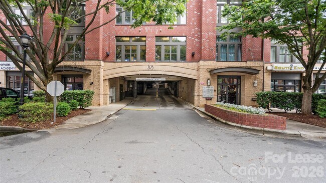 Photo - 2125 Southend Dr