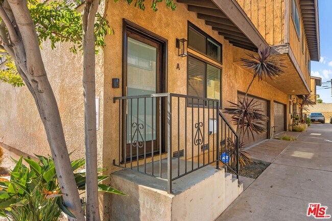 Photo - 4069 W Rosecrans Ave Unidad A Rental
