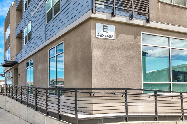 Building Entrance - Beacon Villa