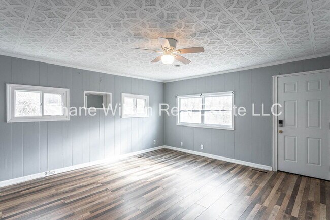 Photo - 5327 Lee Ave