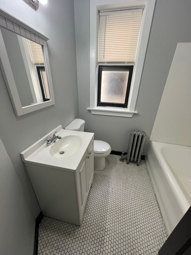 Photo - 1443 W 93rd St Unit 3