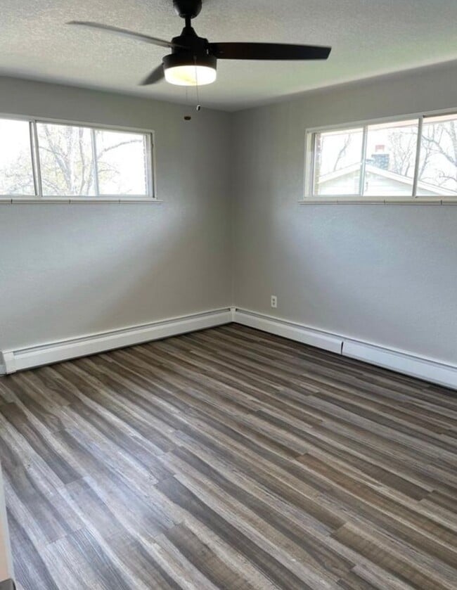 Building Photo - Vance Unit Top