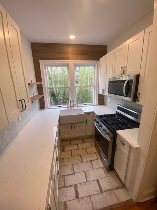 Building Photo - 2738 Riverside Ave