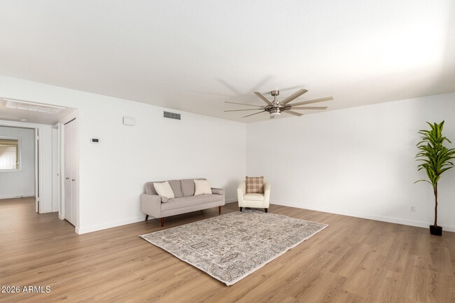1224 N 85th Pl