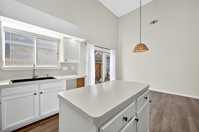 Photo - 20115 Beechview Ln