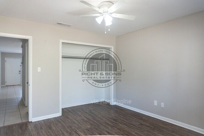Photo - 414 Hayden Rd