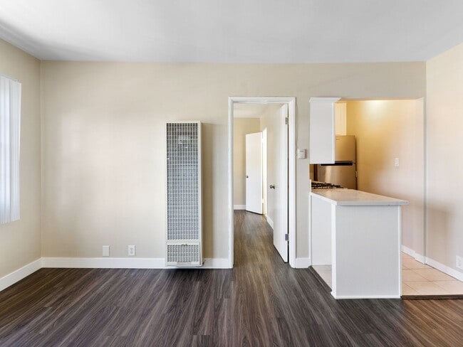 Photo - 1620 E Appleton St Unidad 04