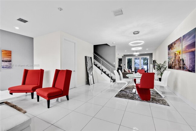 Photo - 10334 NW 66th St Townhome