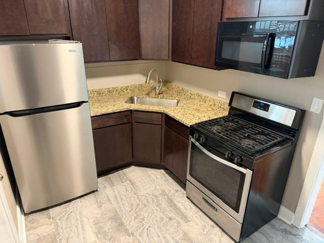 Photo - 2035 N Kildare Ave Unidad 2035