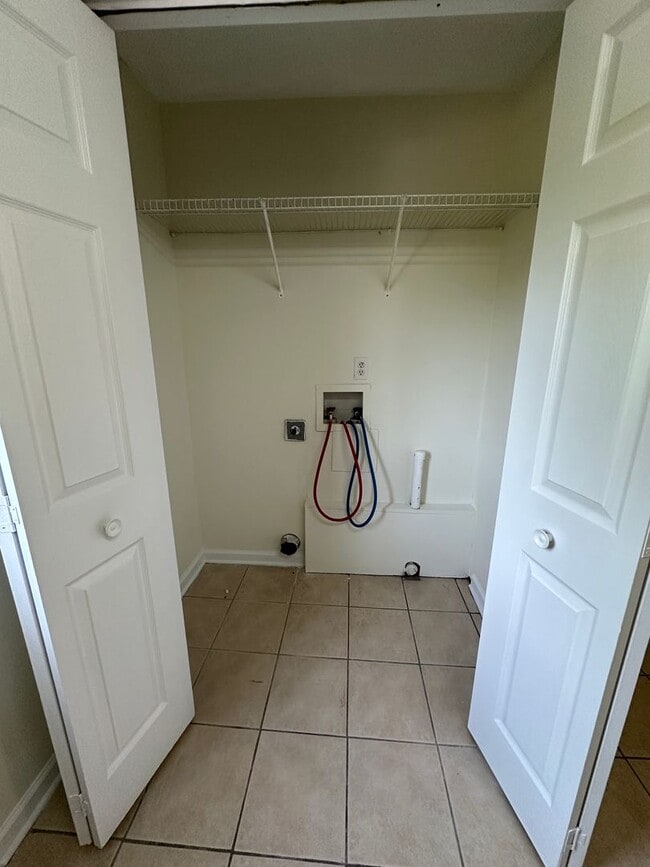 Photo - 379 Robertsville Rd