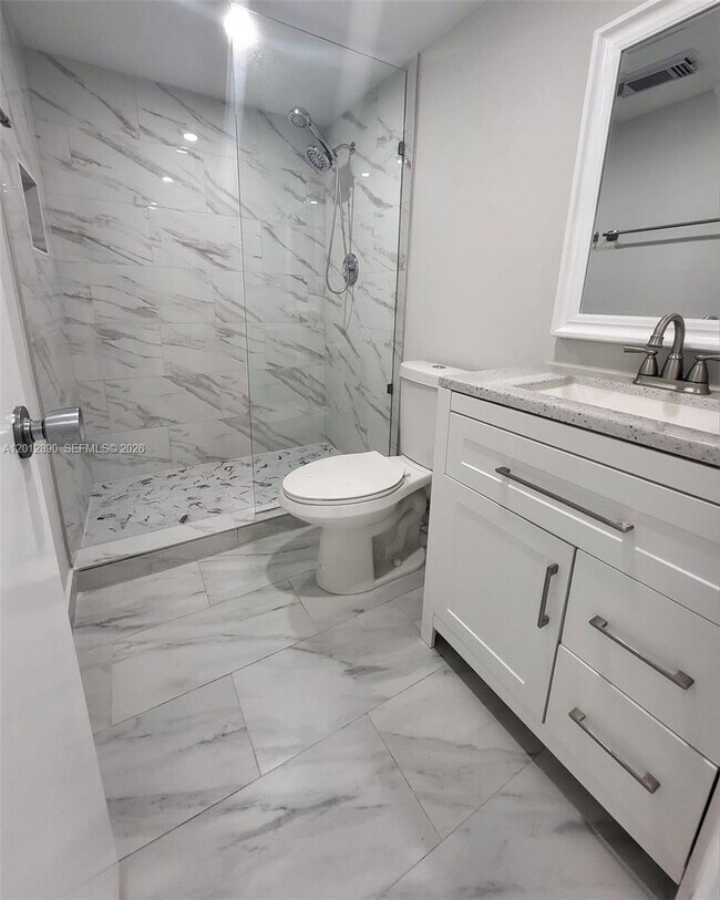 903 Cypress Terrace Unit 205