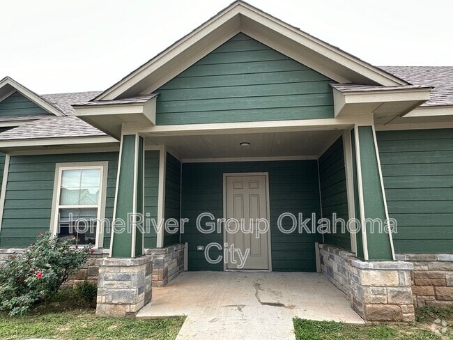 Building Photo - 916 SW 91st St Rental