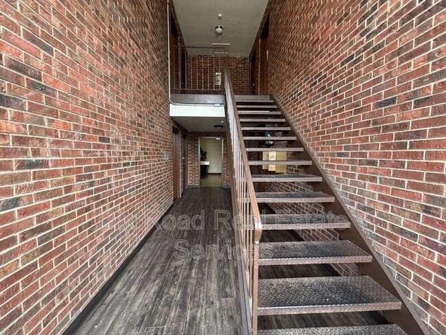 Photo - 739 Trumbull St