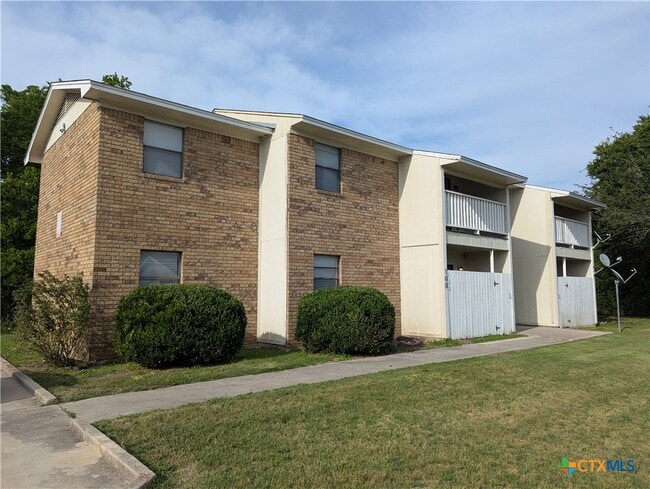 Building Photo - 1002 Charisse St Rental