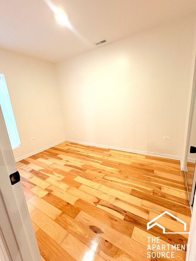 Photo - 1638 W 18th Pl Unit 1R