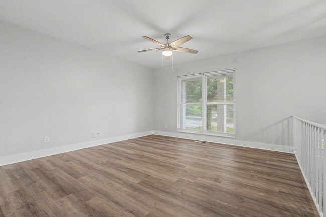 1811 Devra Dr
