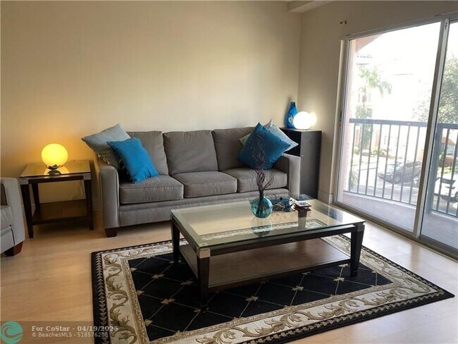 Photo - 2021 SE 10th Ave Unit 219