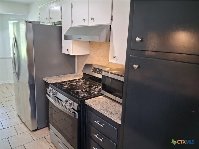 Photo - 418 Cottonwood Dr