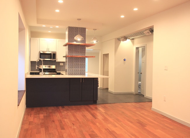 Photo - 4145 Fischer St