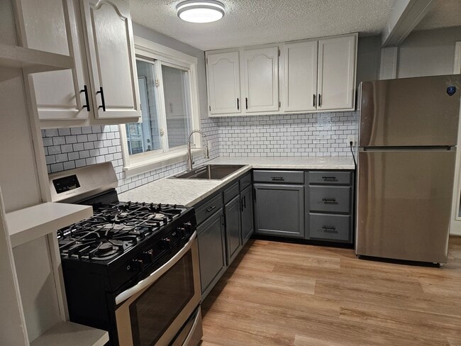 Kitchen - 310 Green St