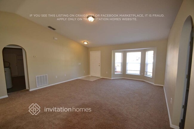 Photo - 3074 Mapleshade St