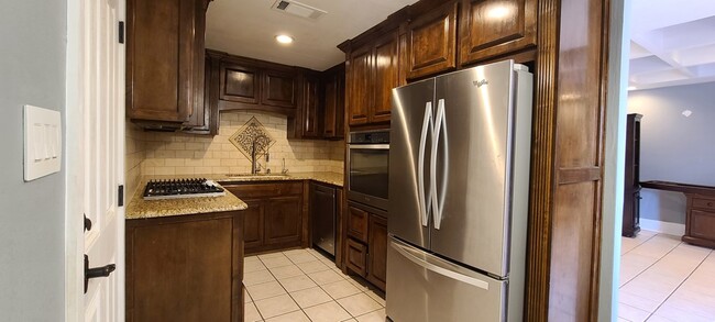 Photo - 808 S Madison St