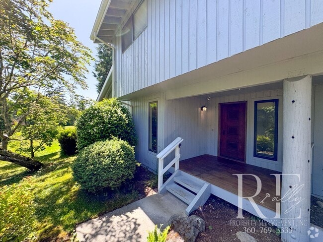 Building Photo - Highland Greens Golf Course Living Rental