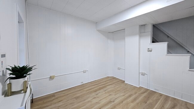 Photo - 706 Lechauwecki Ave