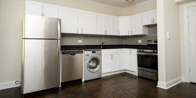 Building Photo - 2129 N Dayton St Unit 201