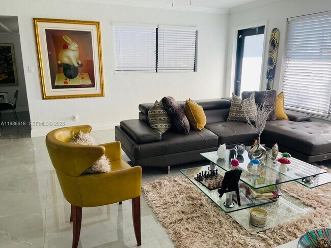 Photo - 3049 NW 6th Ave