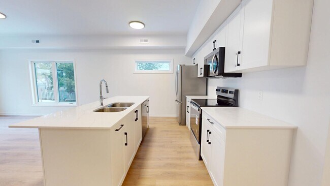 Photo - GORGEOUS NEW 2 BEDROOM APARTMENTS AVAILABLE FOR APRIL Unit 21