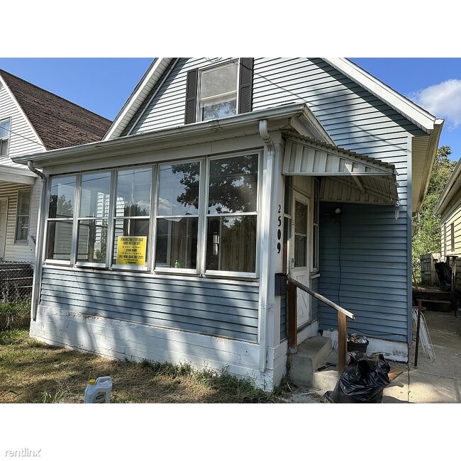 3 br, 1 bath House - 2509 West Garden Street - 3 br, 1 bath House - 2509 West Garden Street