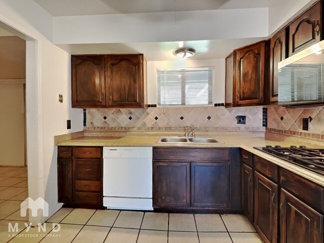 Photo - 4520 N 53rd Ave