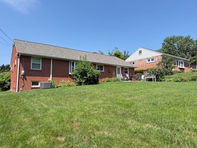 Photo - Well Maintained 2 Bedroom Ranch-style home - Full Size Basement!