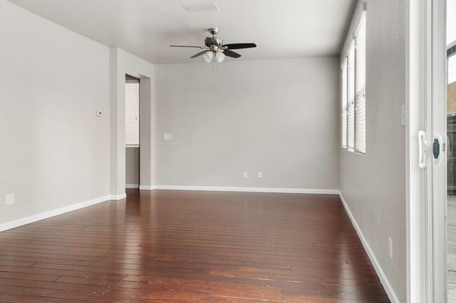 Photo - 3249 Torrance Ave