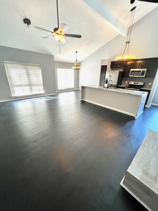 Photo - 7215 Holly Hill Dr