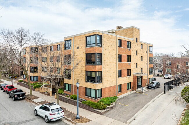 Photo - Dupont Plaza of Lowry Hill