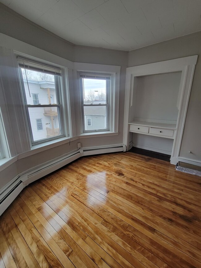 Photo - 15 Broadway Unit 3