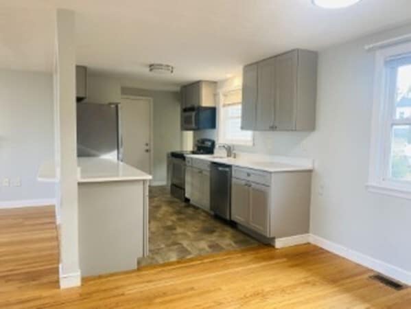 11 Selwyn Rd
