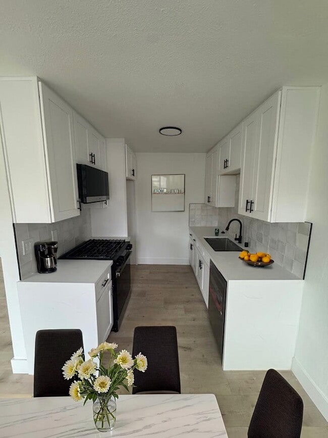 Photo - 1131 N Onondaga Ave Unidad 4