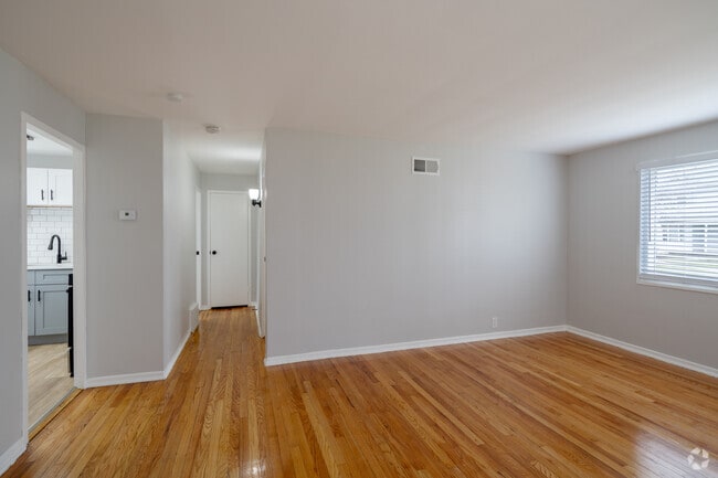 Rehabbed Unit 1BR, 1BA - 722SF Dining Room