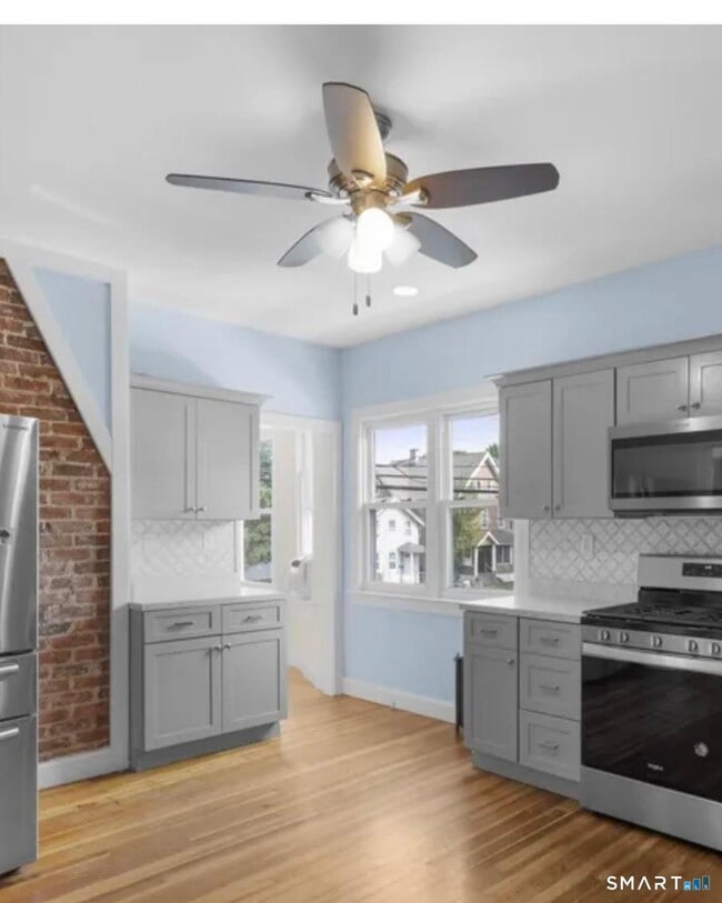 Photo - 180 Peck Ave