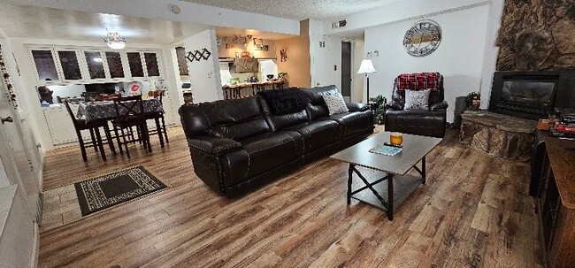 Building Photo - 1168 Herbert Ave Unit B