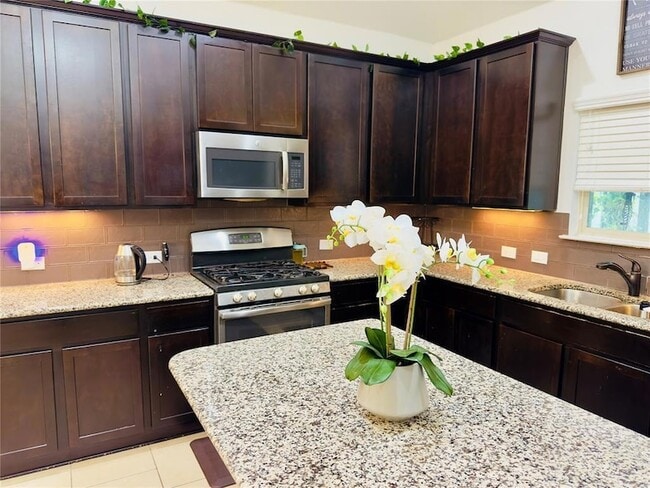 Photo - 637 Joppa Rd