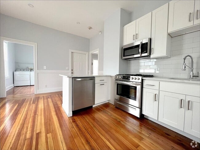 Building Photo - 64 Willow St Unit 2 Rental