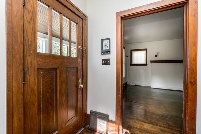 Photo - 1014 Woodlawn Ave